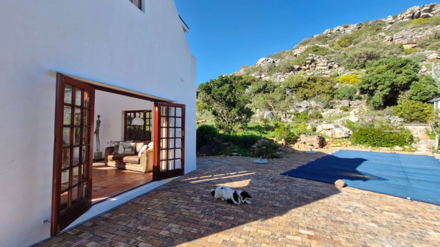 To Let 2 Bedroom Property for Rent in Noordhoek Western Cape
